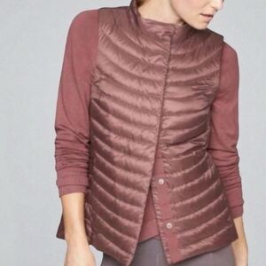 Athleta Downkind Packable Puffer Vest Crushed Berry Pink XS
